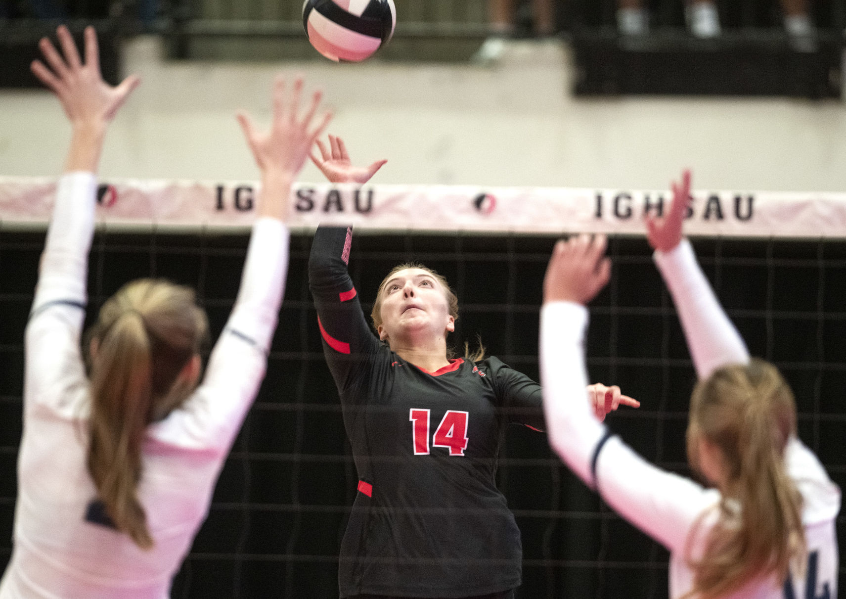 Pleasant Valley vs Cedar Falls state volleyball